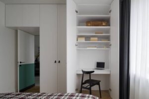 Small Custom Closets in Studio Apartments